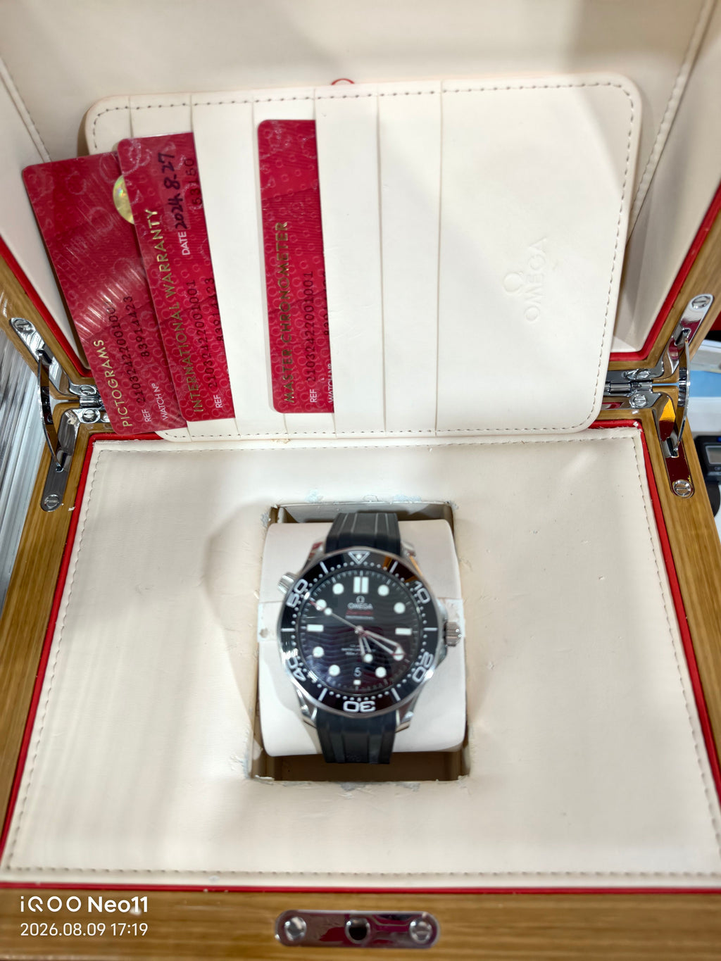 Omega Seahorse Series 42 210.32.42.20.01.001