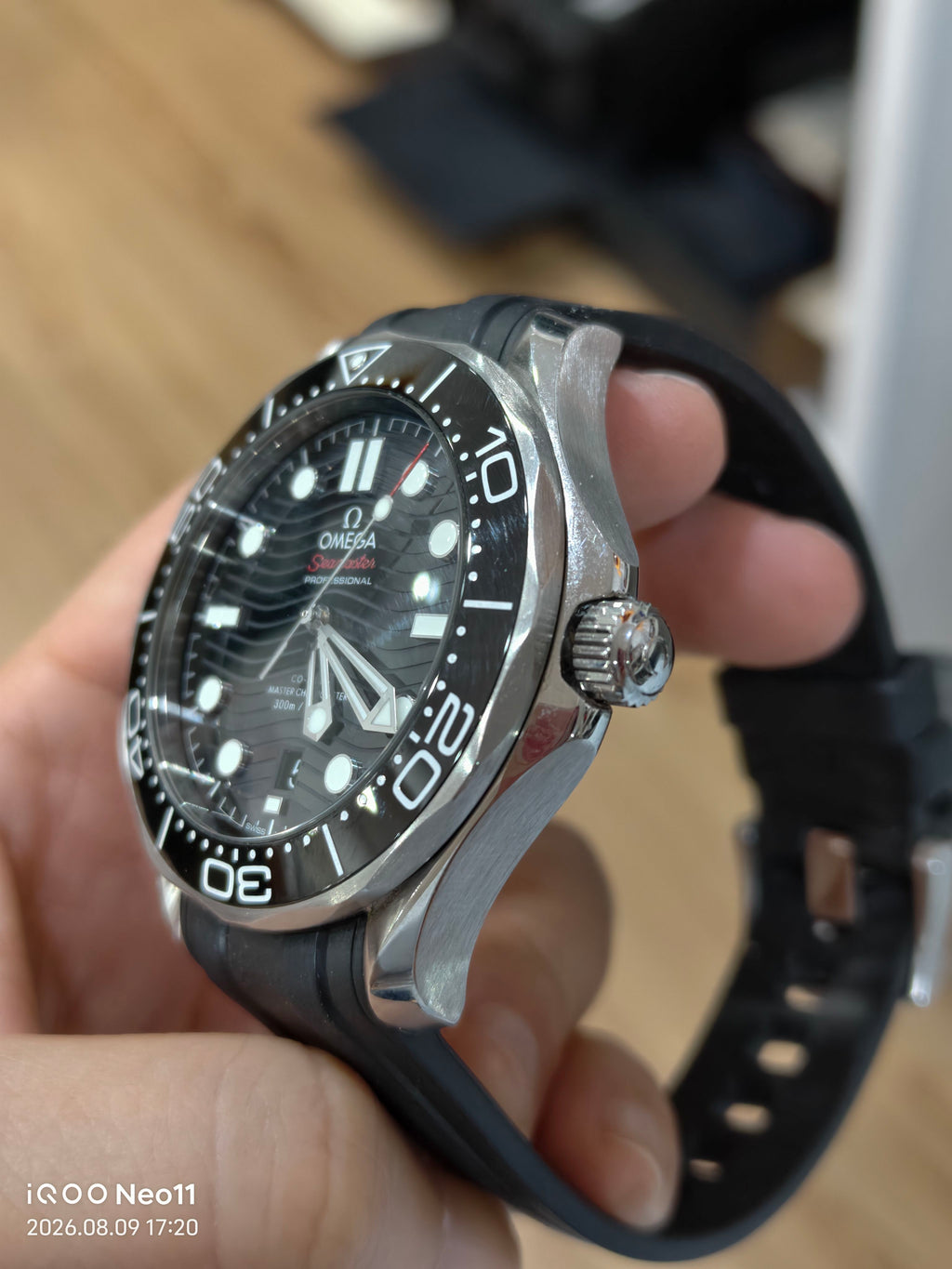 Omega Seahorse Series 42 210.32.42.20.01.001