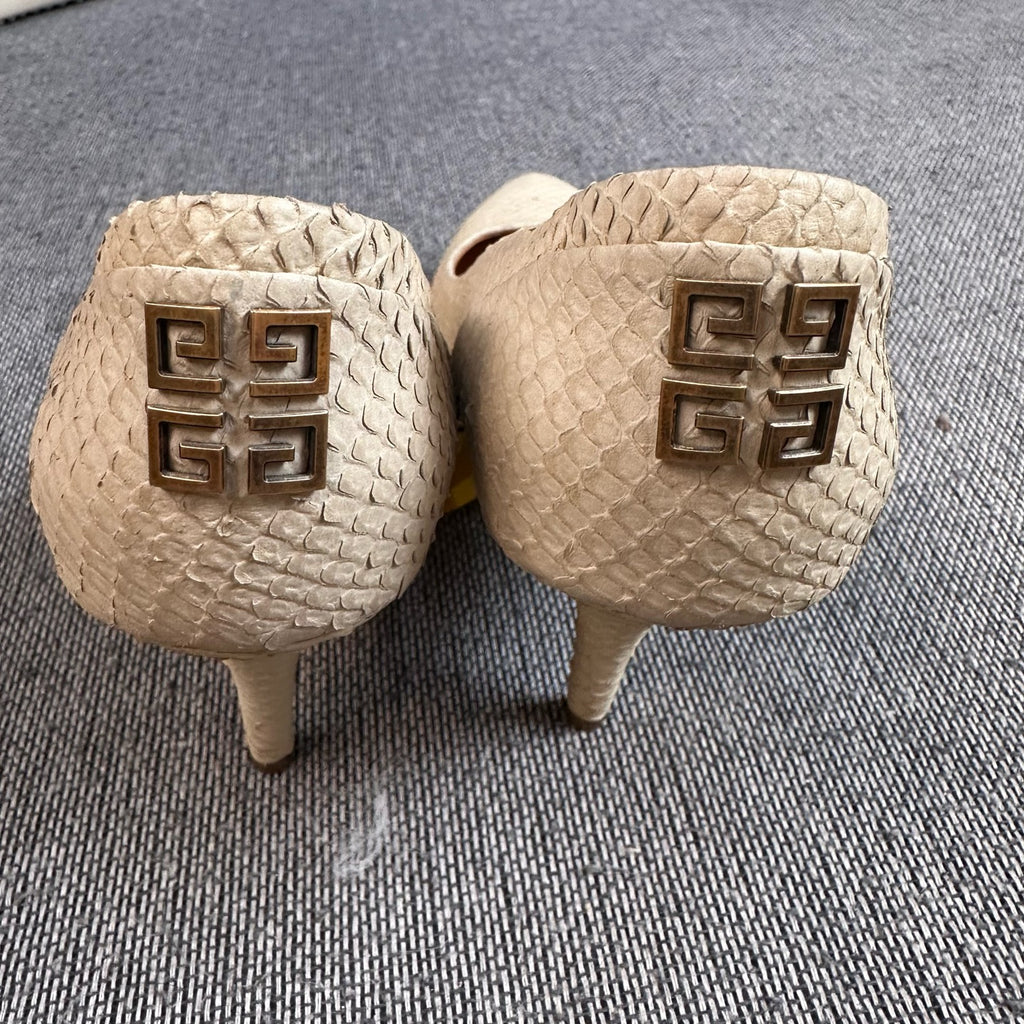 Givenchy High heels