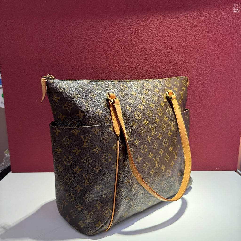 Louis Vuitton Tote