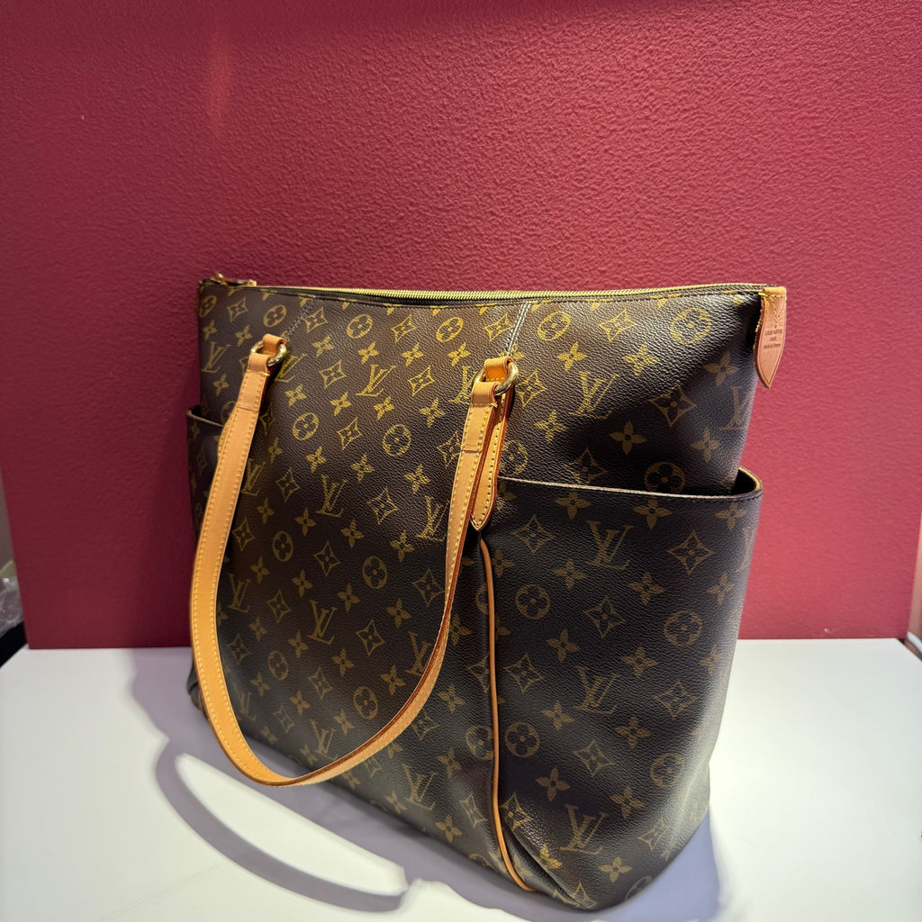 Louis Vuitton Tote