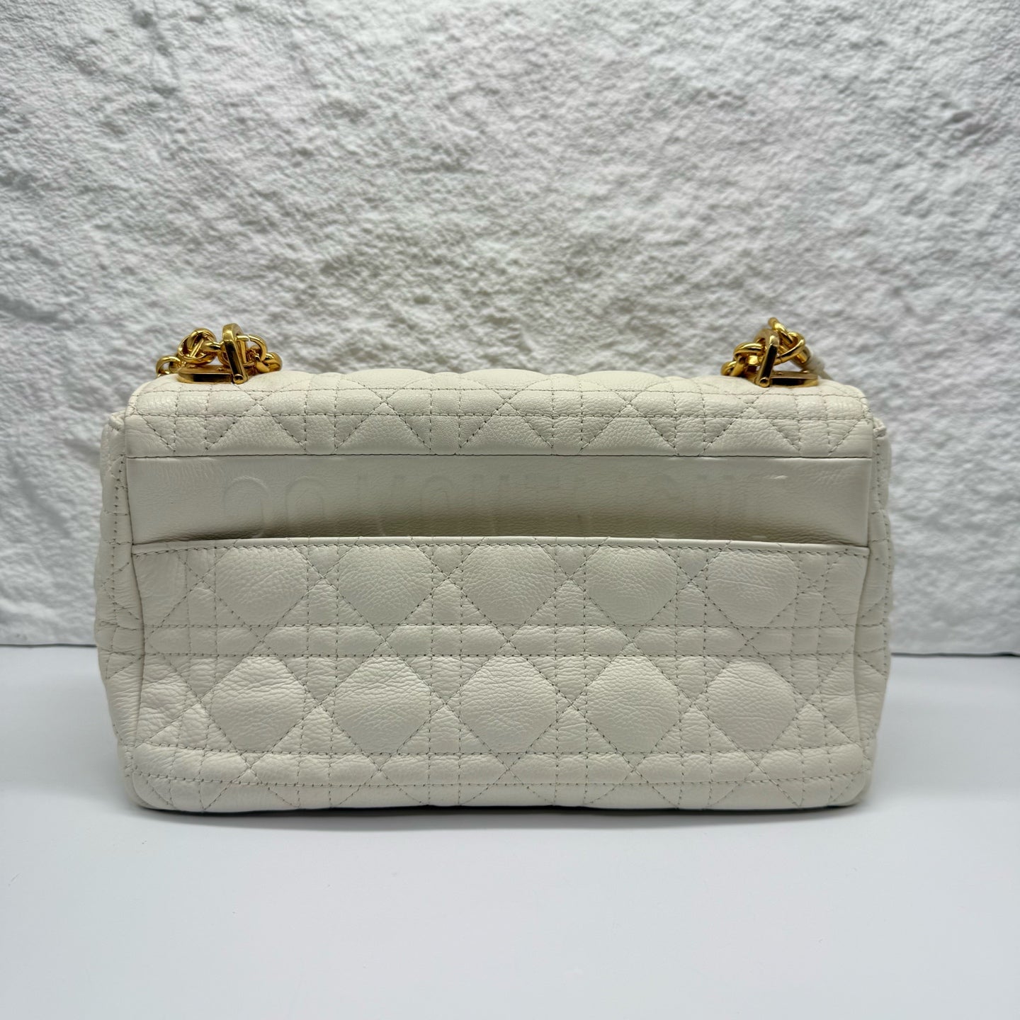 Dior White