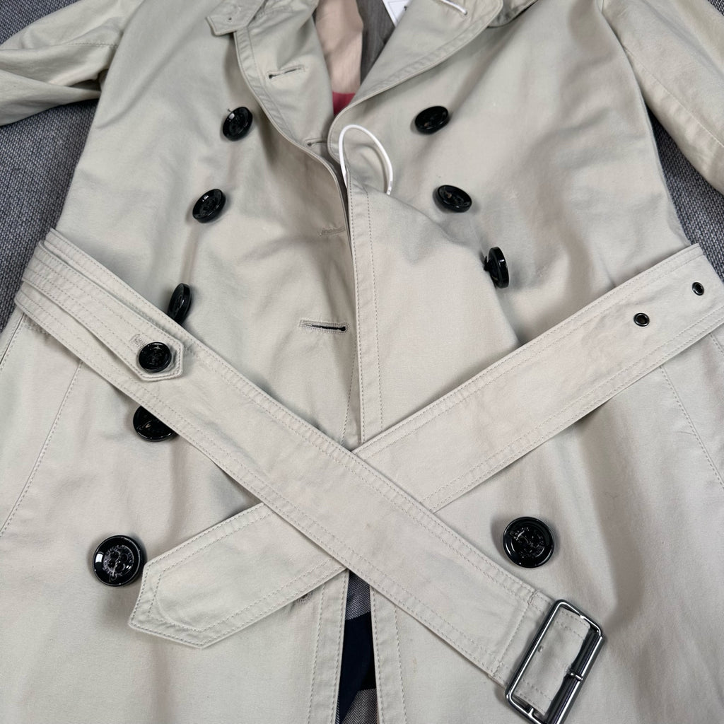 Burberry Trench coat