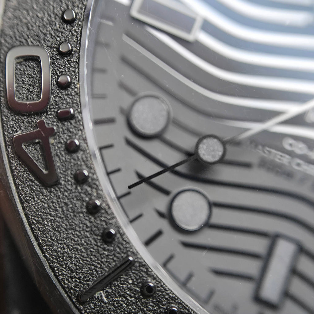 Omega Seahorse Series 43.5 210.92.44.20.01.003