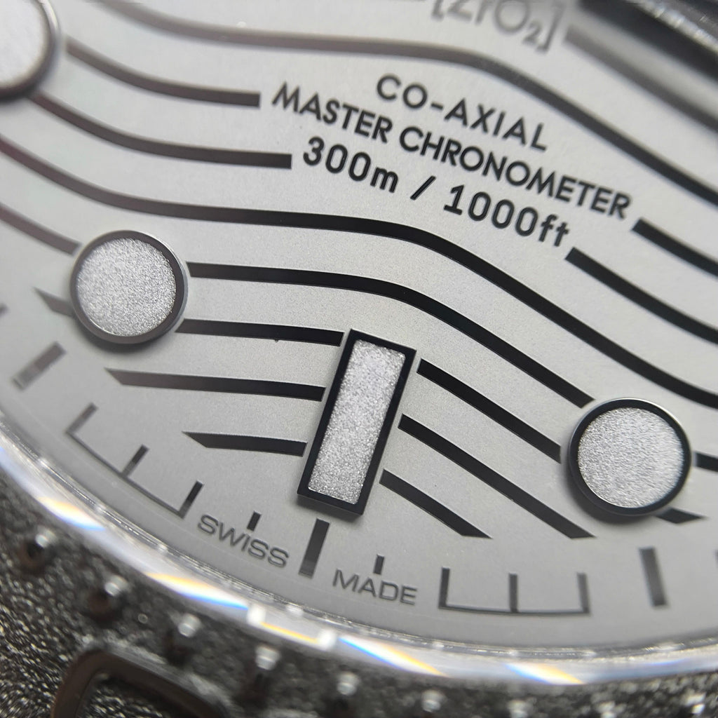 Omega Seahorse Series 43.5 210.92.44.20.01.003