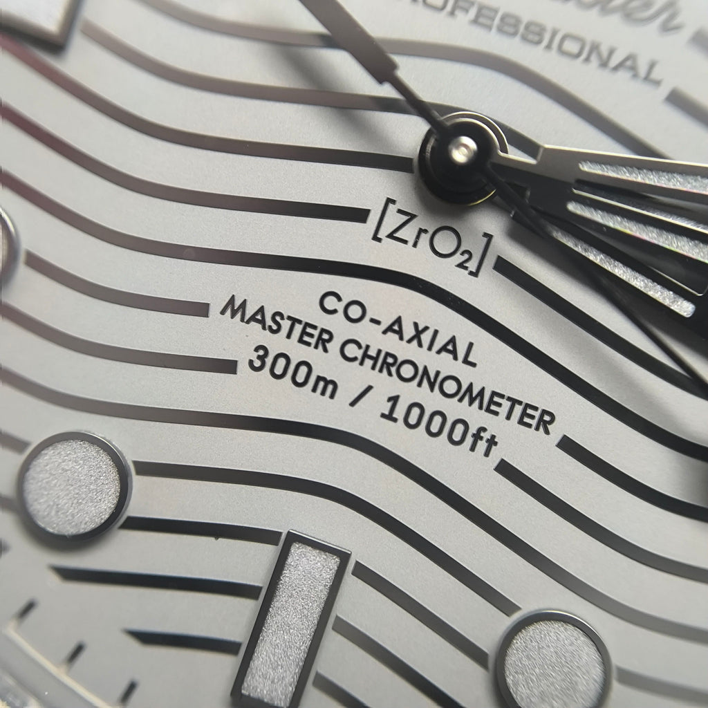 Omega Seahorse Series 43.5 210.92.44.20.01.003