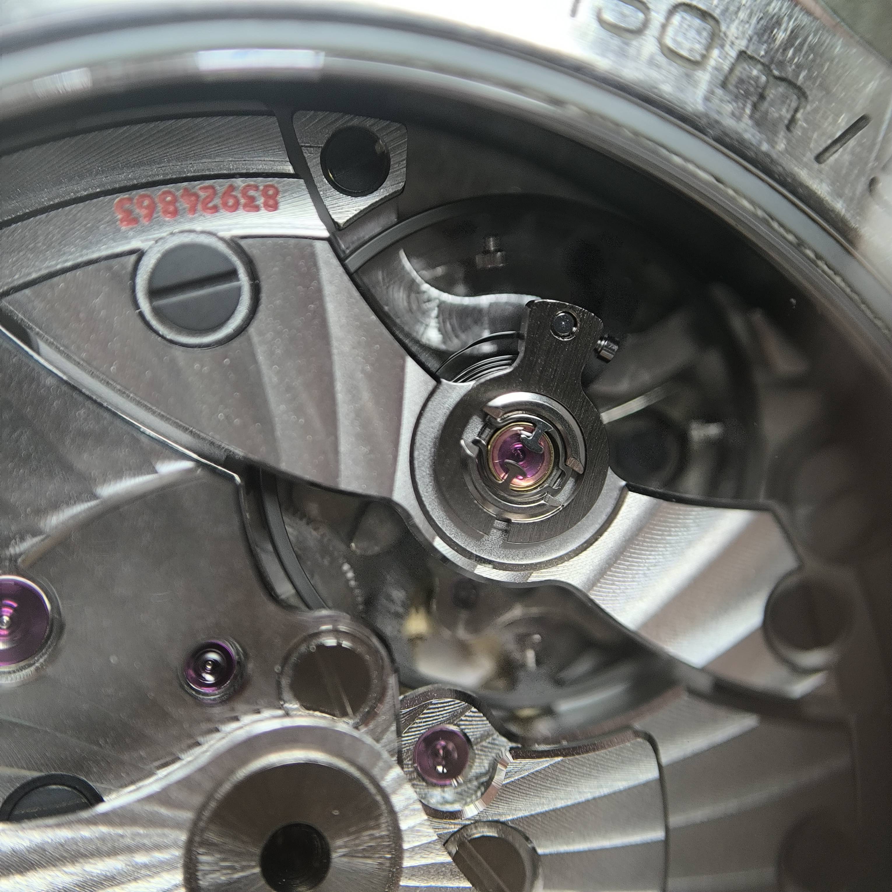 Omega Seahorse Series 43 220.10.43.22.03.001