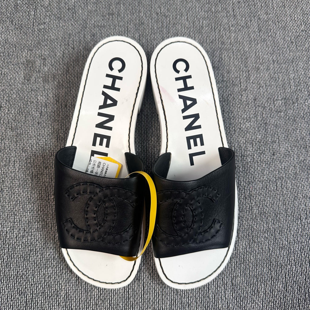 Chanel Flip flop