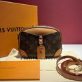 Louis Vuitton M45528
