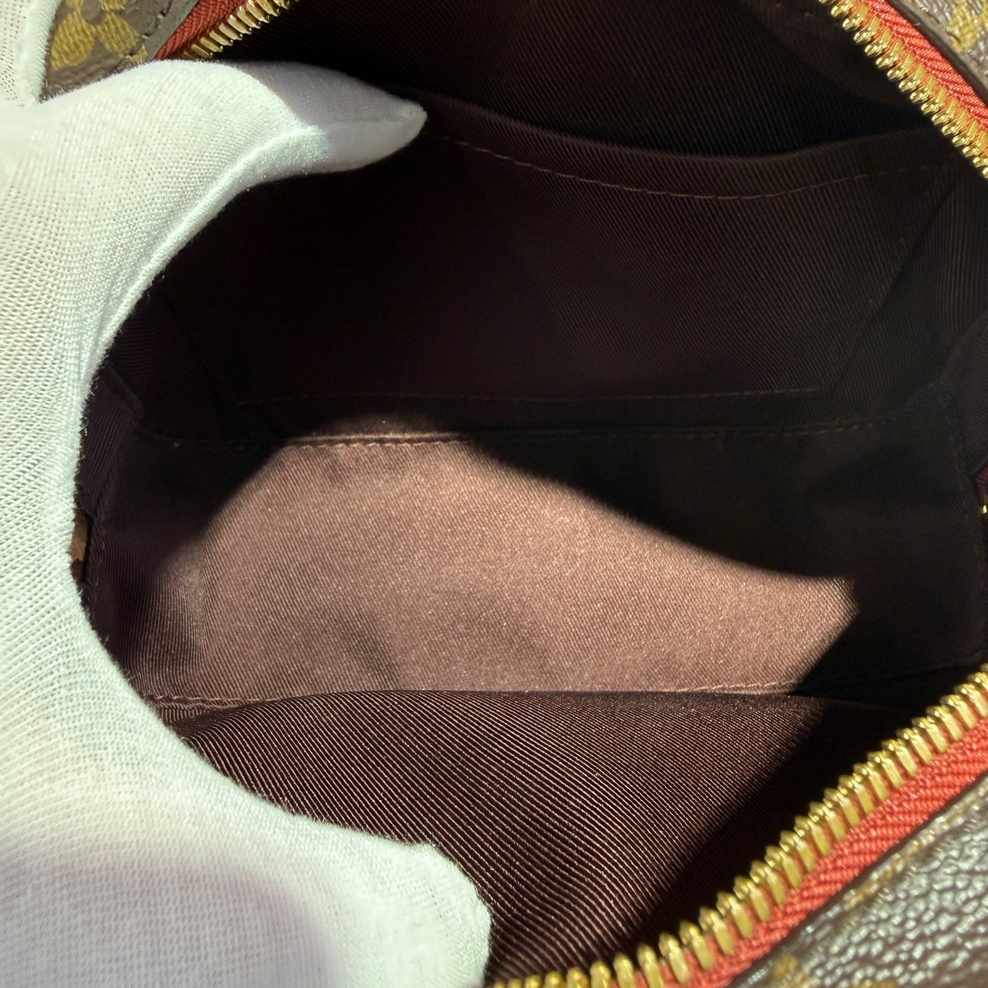 Louis Vuitton M45528