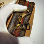 Louis Vuitton M45528