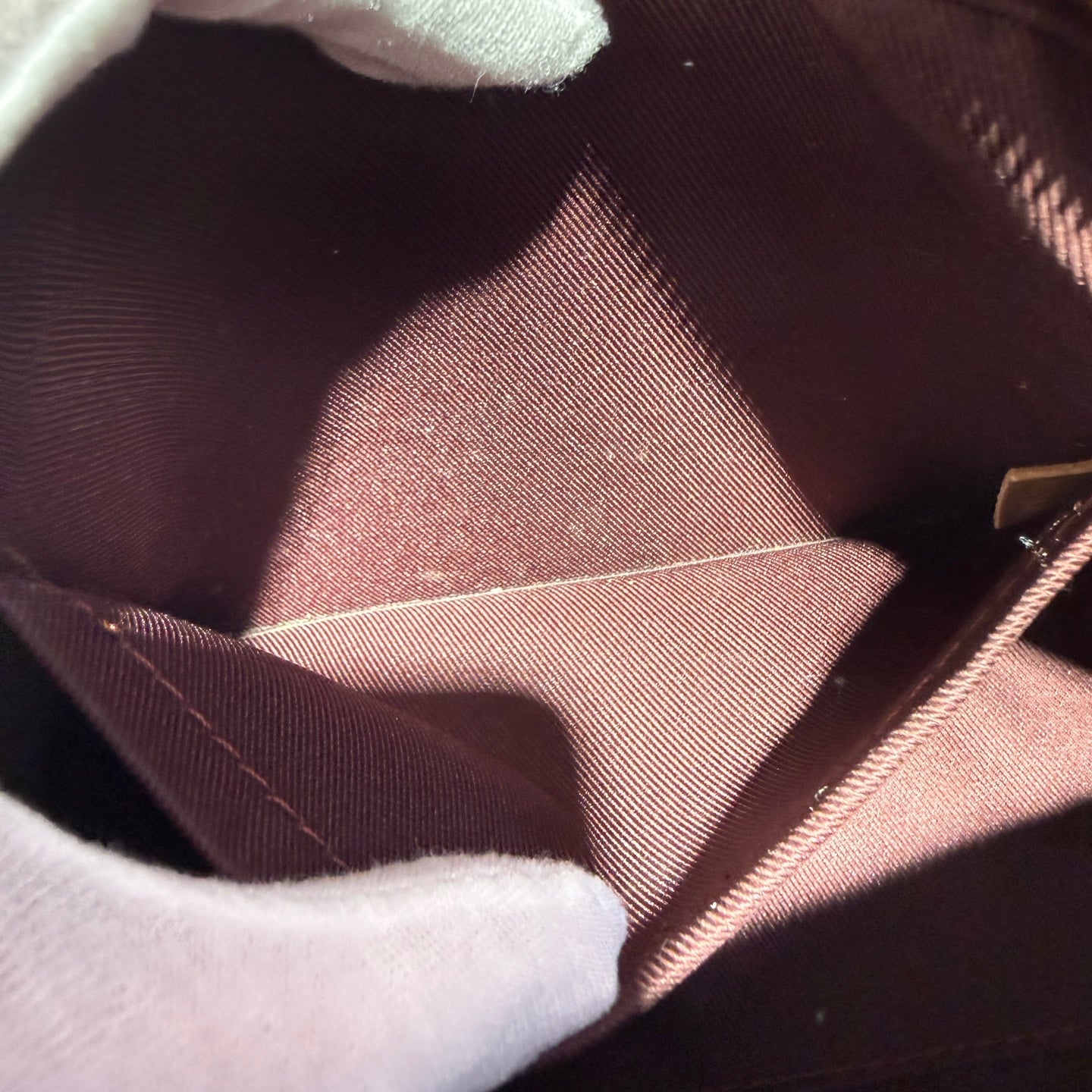 Louis Vuitton M45528