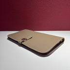 Hermes Clutch Dimensions: 20.1 cm (length) x 12.5 cm (width) x 0.4 cm (thickness) H043070CK18