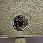 Hermes Clutch Dimensions: 20.1 cm (length) x 12.5 cm (width) x 0.4 cm (thickness) H043070CK18