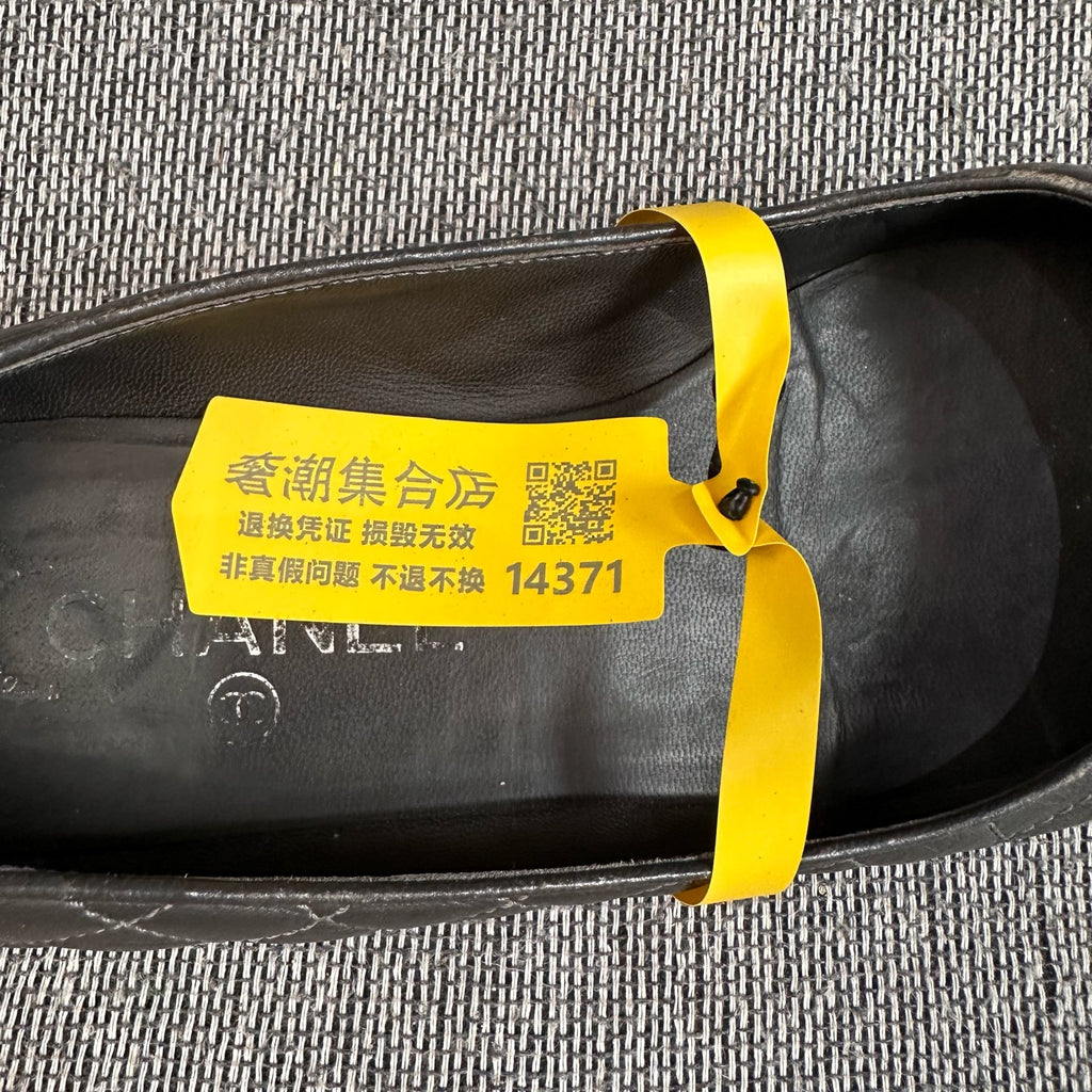 Chanel Flat shoes