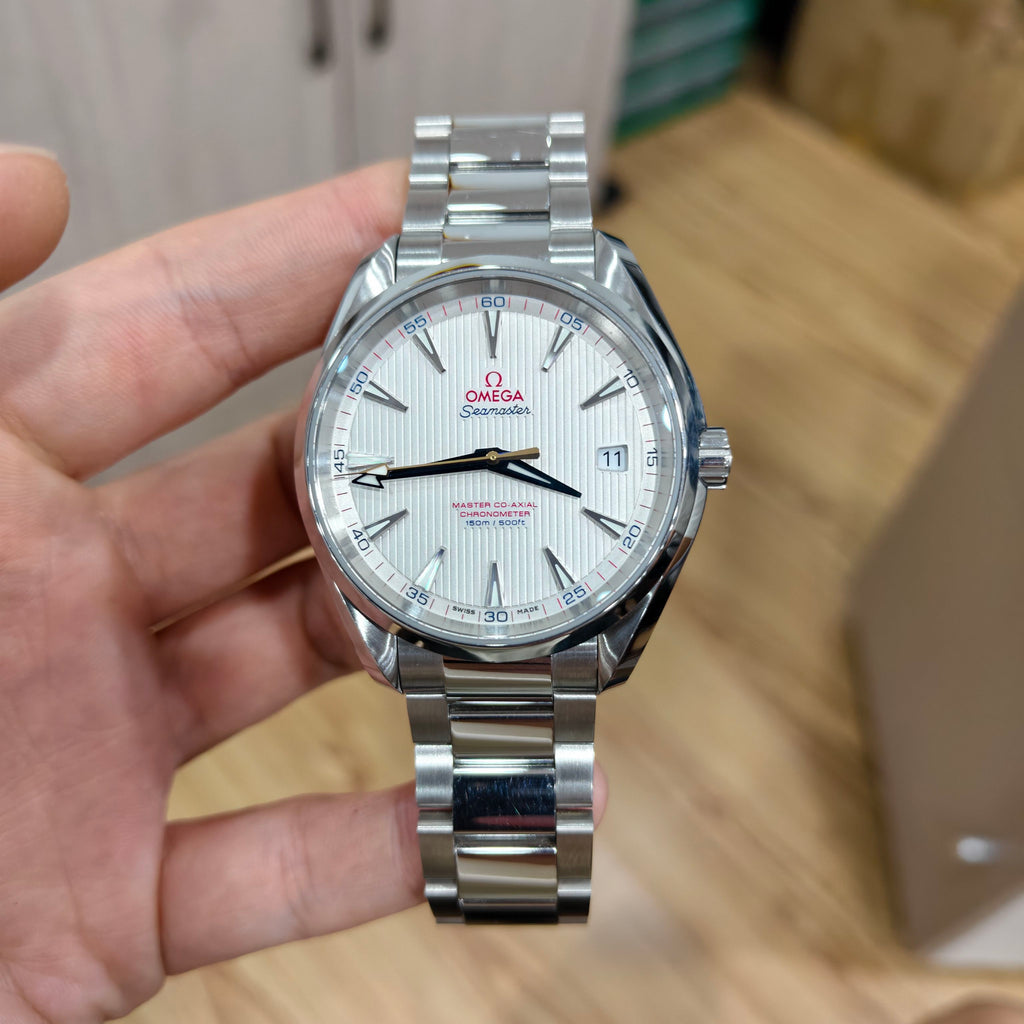 Omega Seahorse Automatic (self-winding) watch 41.5 millimeters 231.10.42.21.02.004