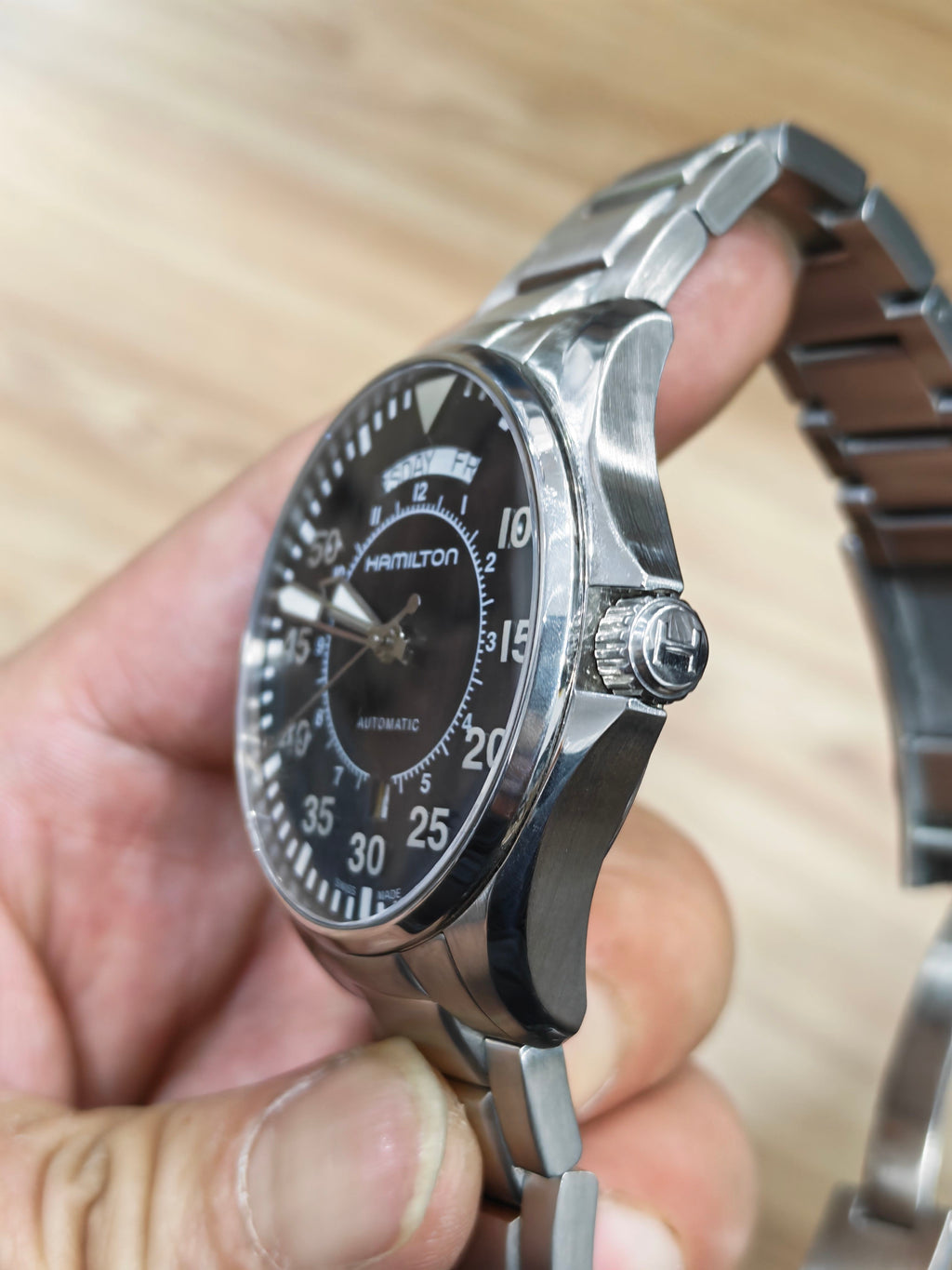 Hamilton Khaki Airlines Automatic (self-winding) watch 42 millimeters H64615135