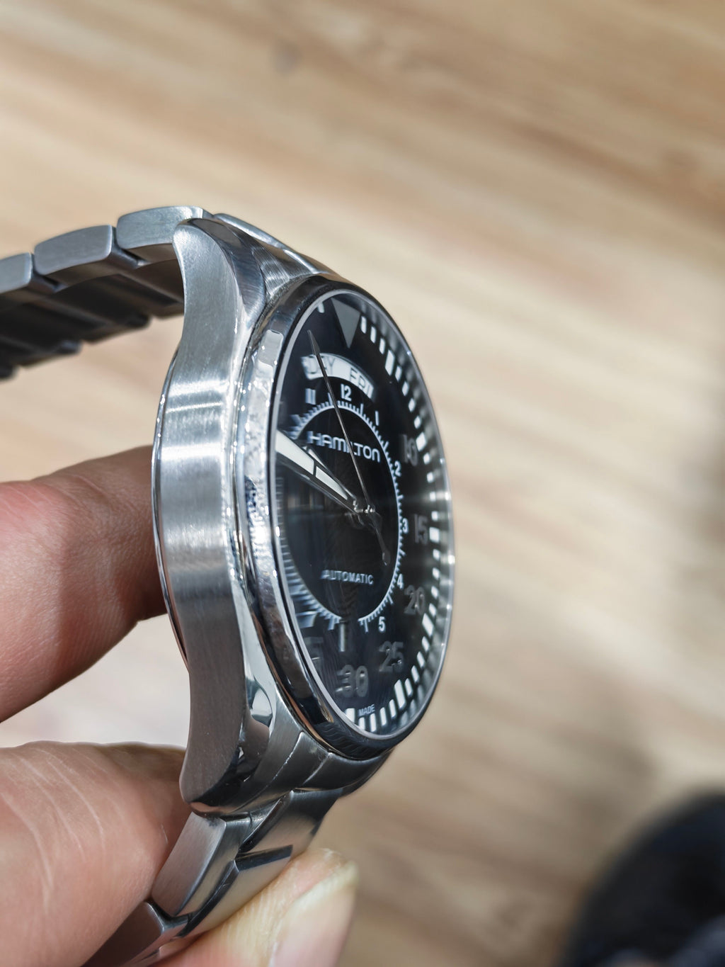 Hamilton Khaki Airlines Automatic (self-winding) watch 42 millimeters H64615135