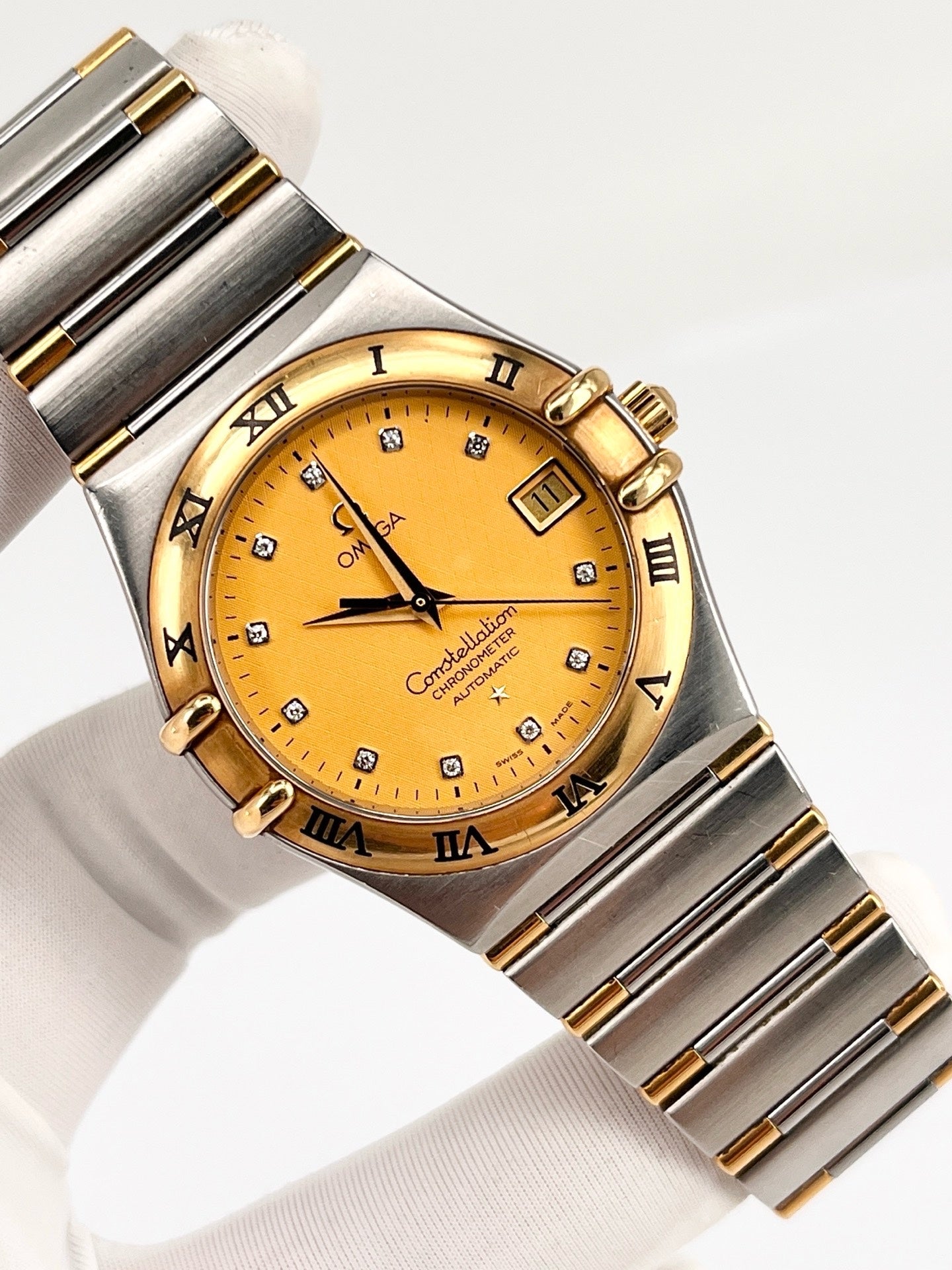 Omega Rose gold Automatic (self-winding) watch