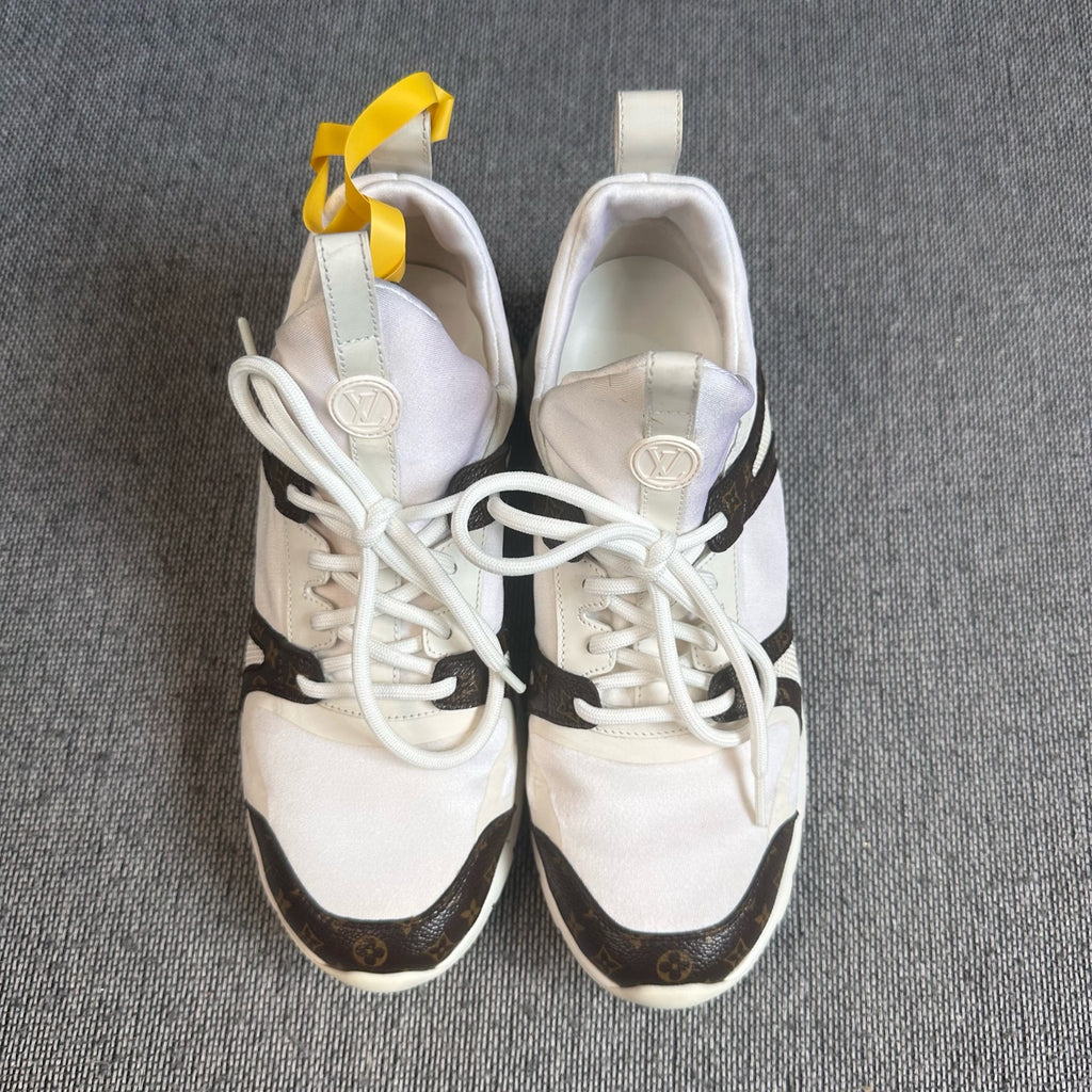 Louis Vuitton Athletic sneakers