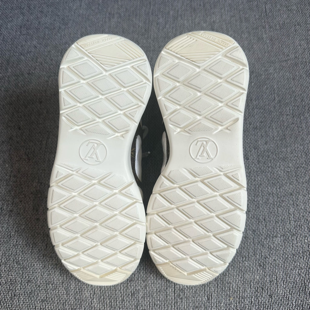 Louis Vuitton Athletic sneakers
