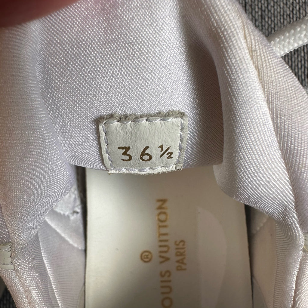 Louis Vuitton Athletic sneakers