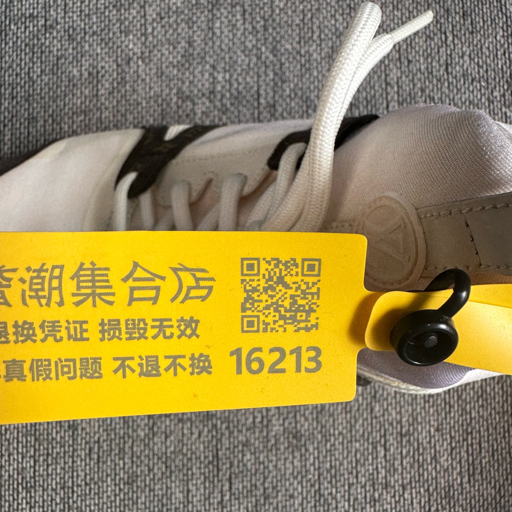 Louis Vuitton Athletic sneakers