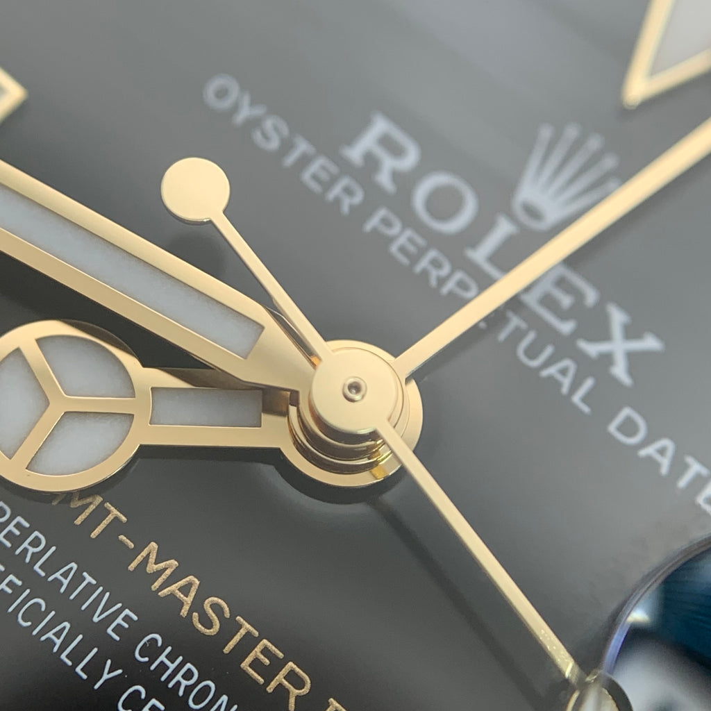 Rolex GMT-Master II 40 millimeters m126713grnr-0001