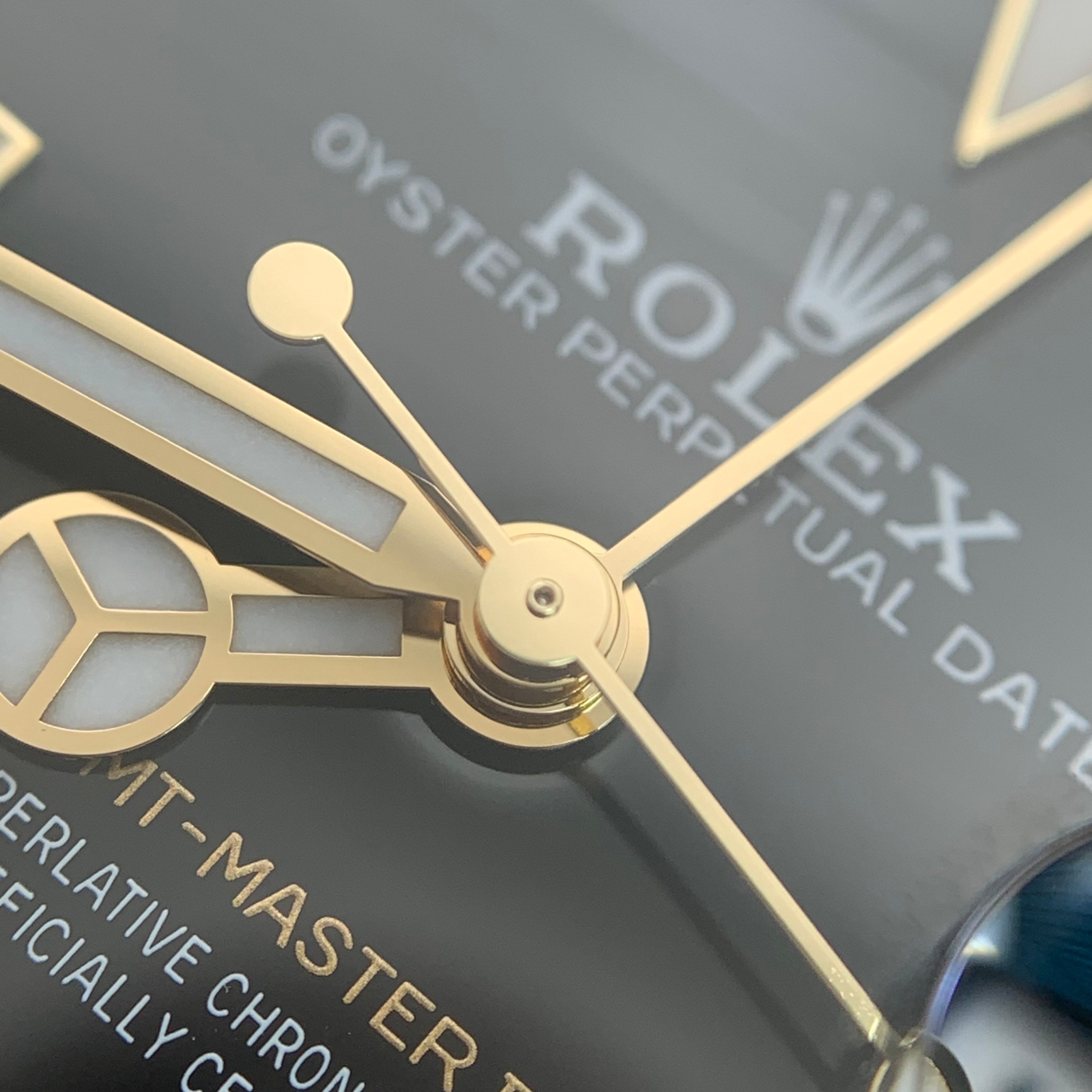 Rolex GMT-Master II 40 millimeters m126713grnr-0001