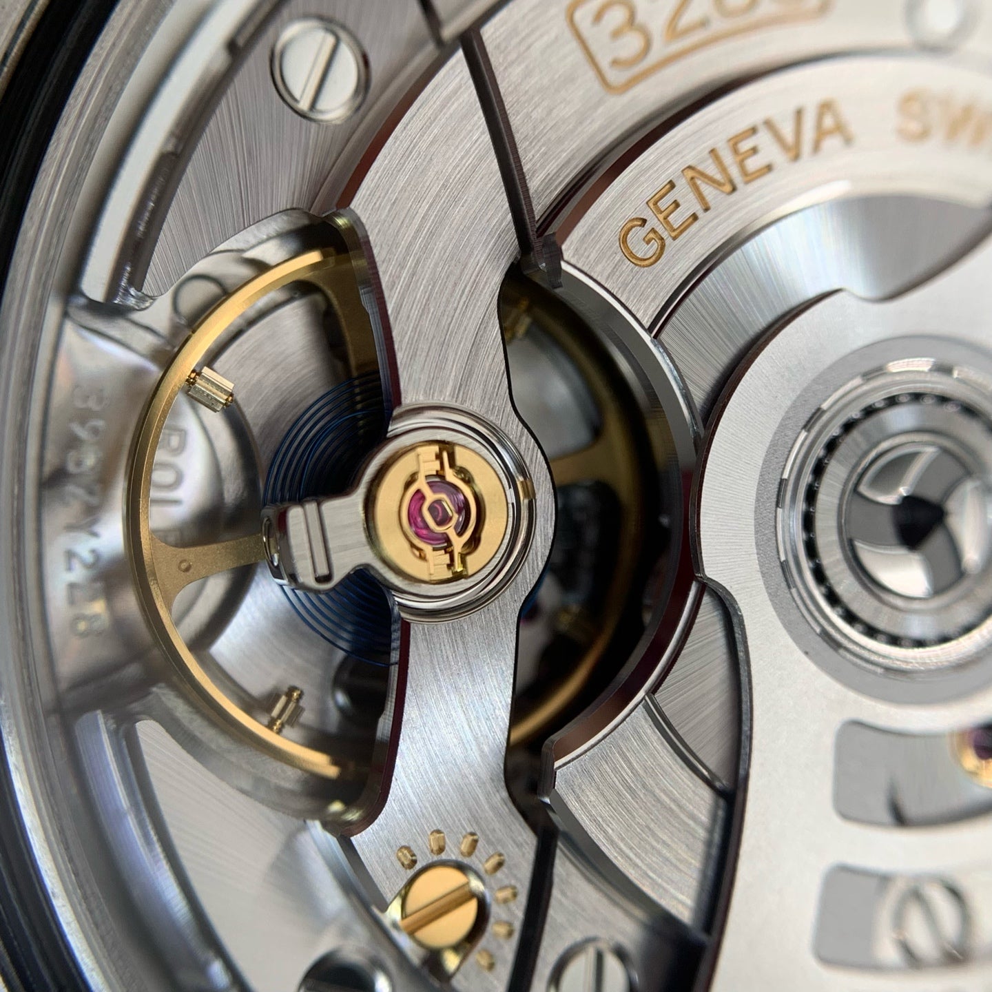Rolex GMT-Master II 40 millimeters m126713grnr-0001