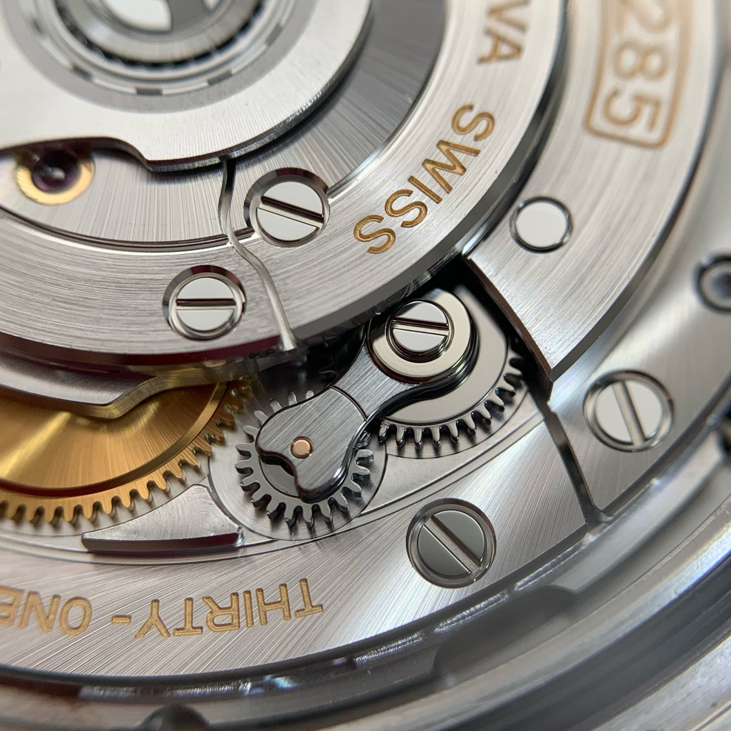 Rolex GMT-Master II 40 millimeters m126713grnr-0001