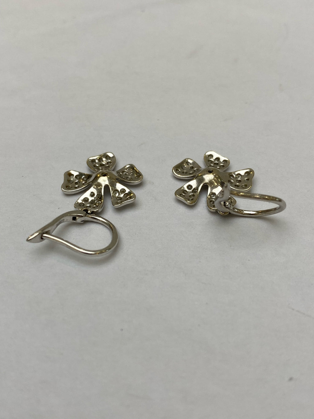 de beers戴比尔斯 Earrings