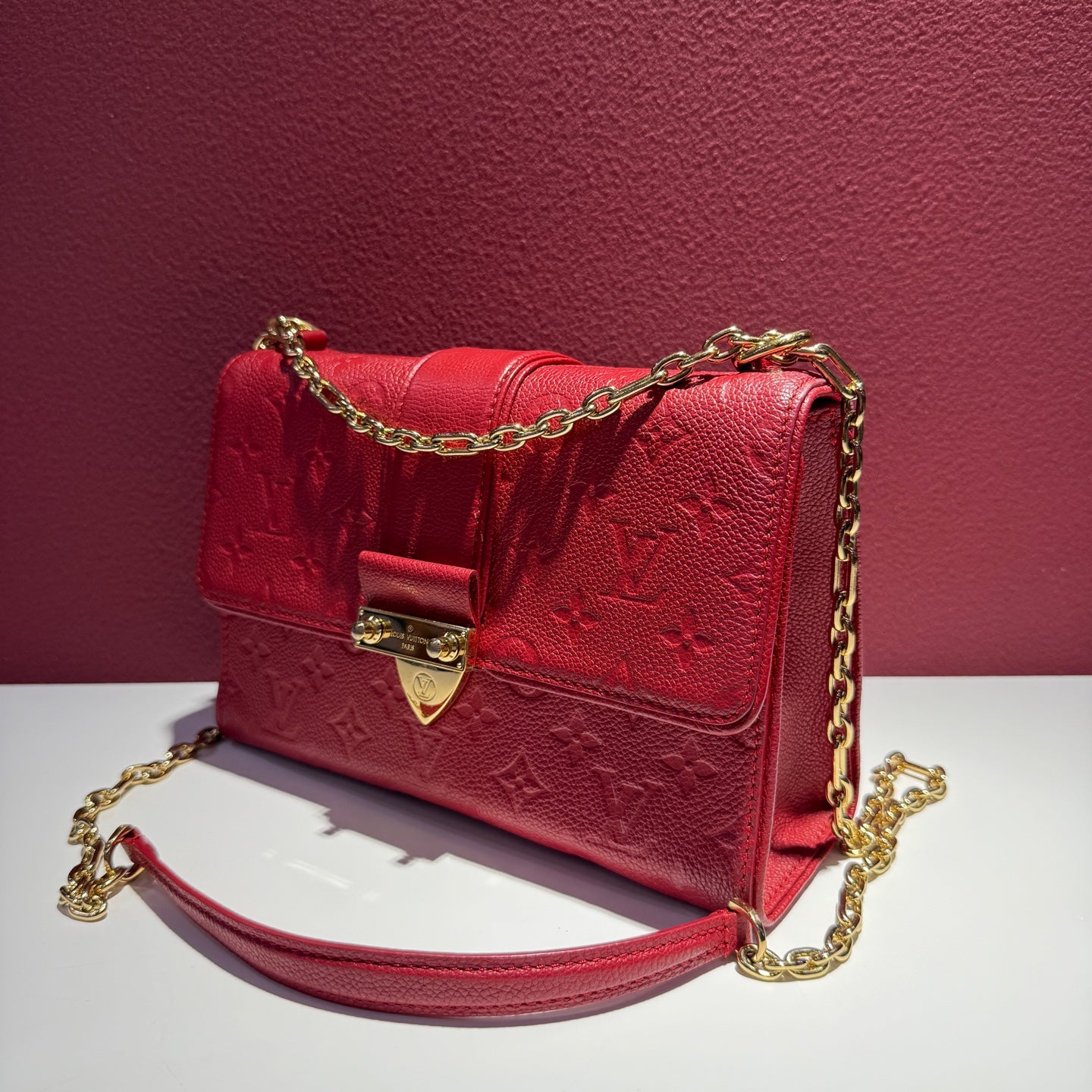 Louis Vuitton Red Crossbody 25.0x17.0x9.0cm M43393