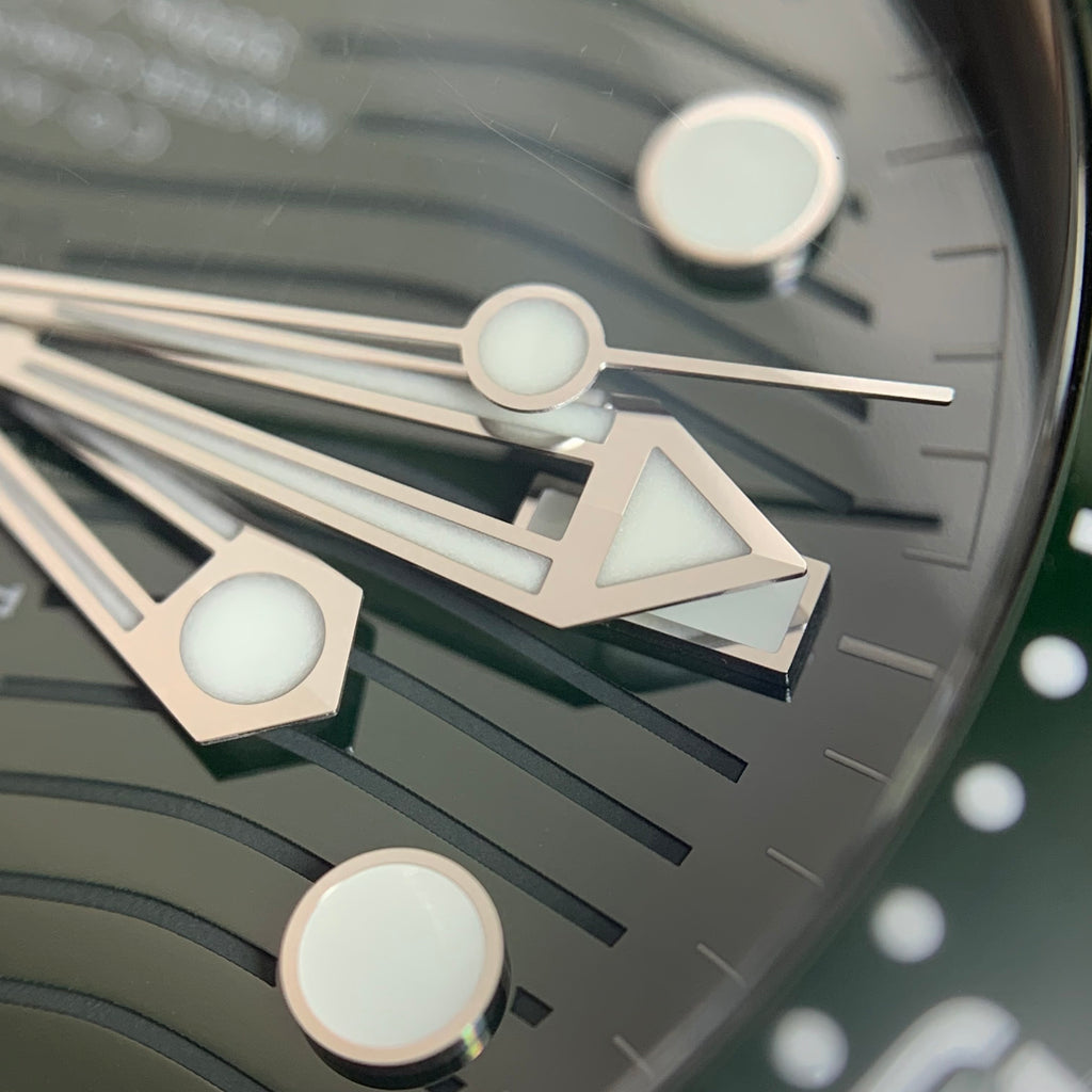 Omega Seahorse Series 42 210.30.42.20.10.001