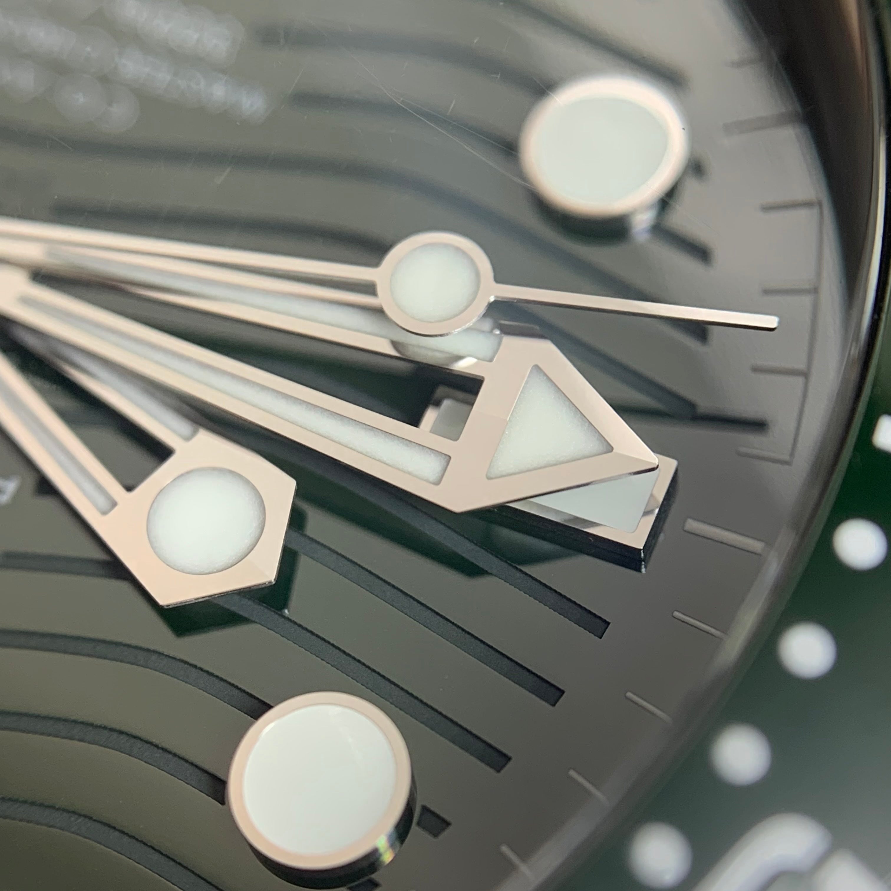 Omega Seahorse Series 42 210.30.42.20.10.001