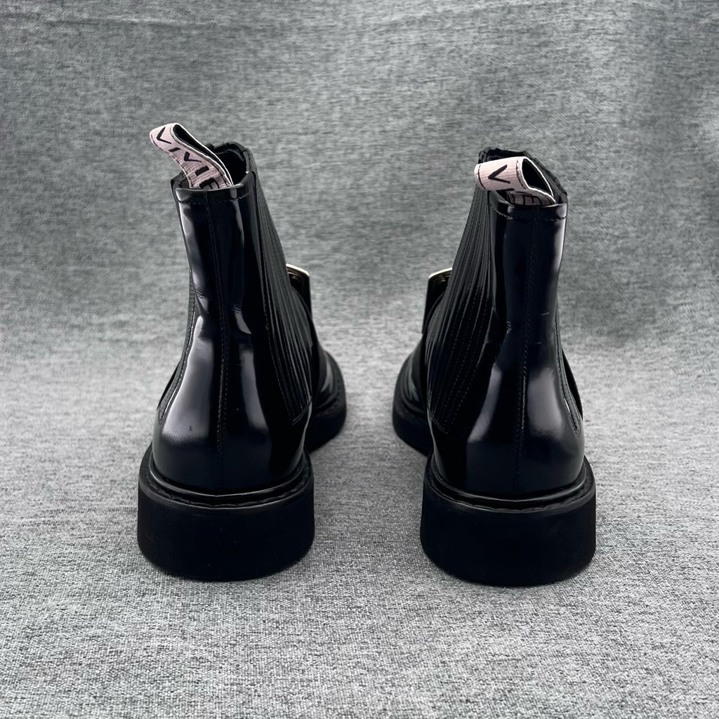 roger vivier Black Ankle boots