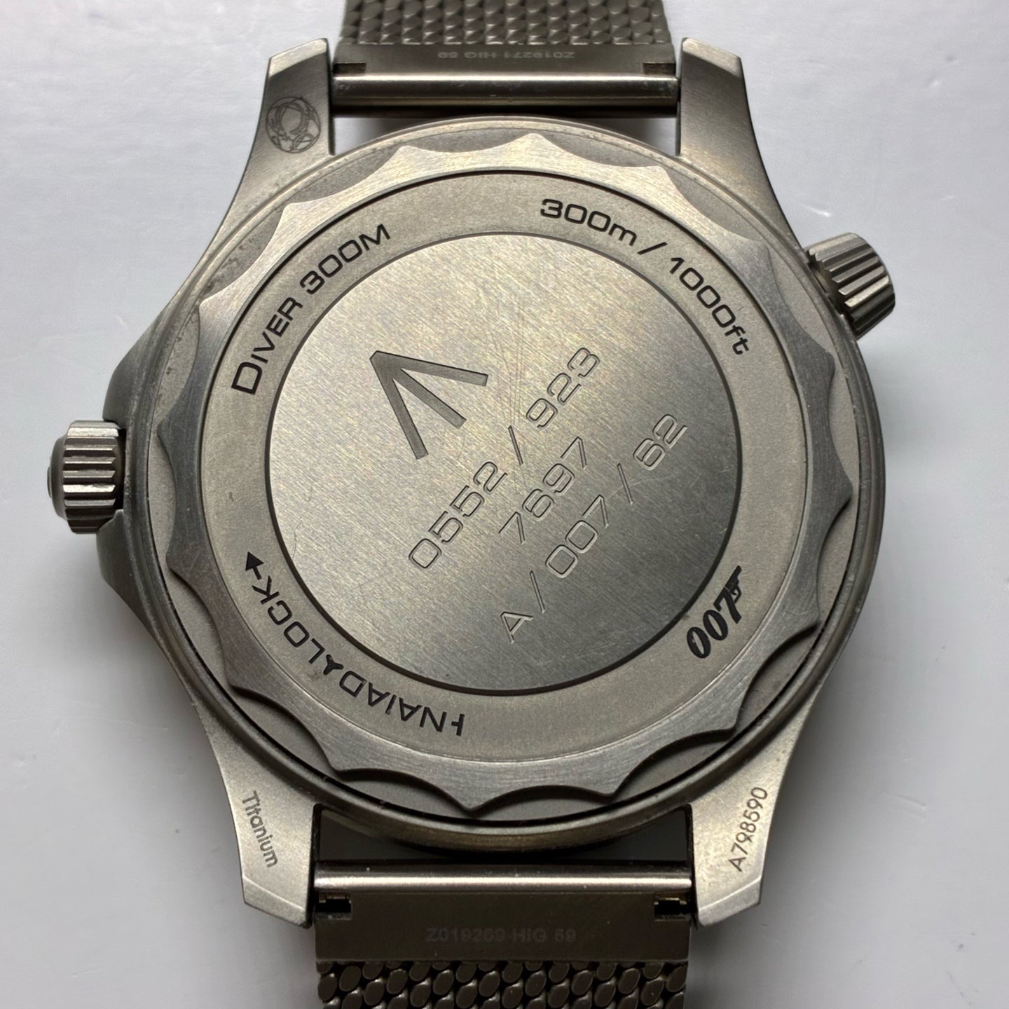 Omega Seahorse Series 42 210.90.42.20.01.001