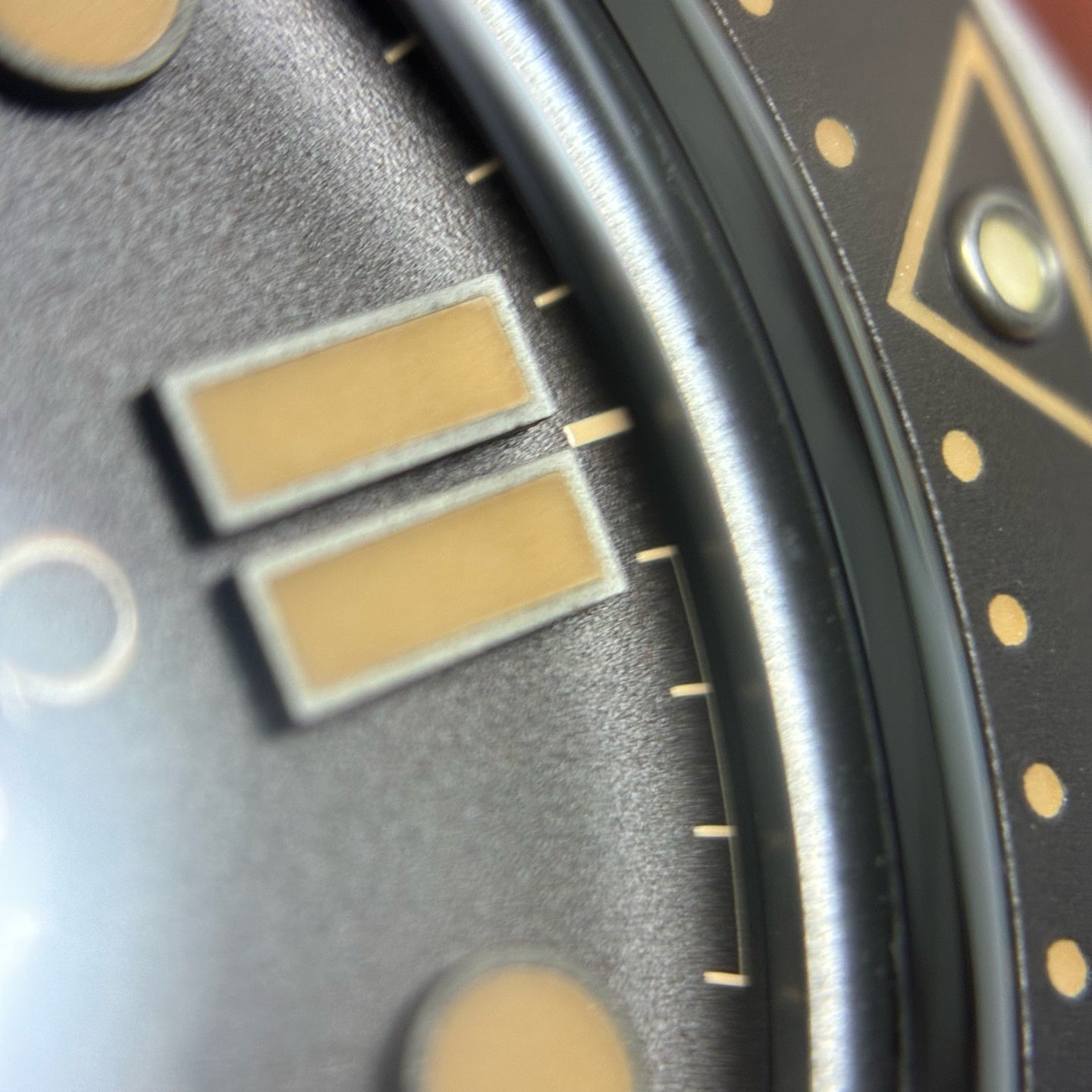 Omega Seahorse Series 42 210.90.42.20.01.001