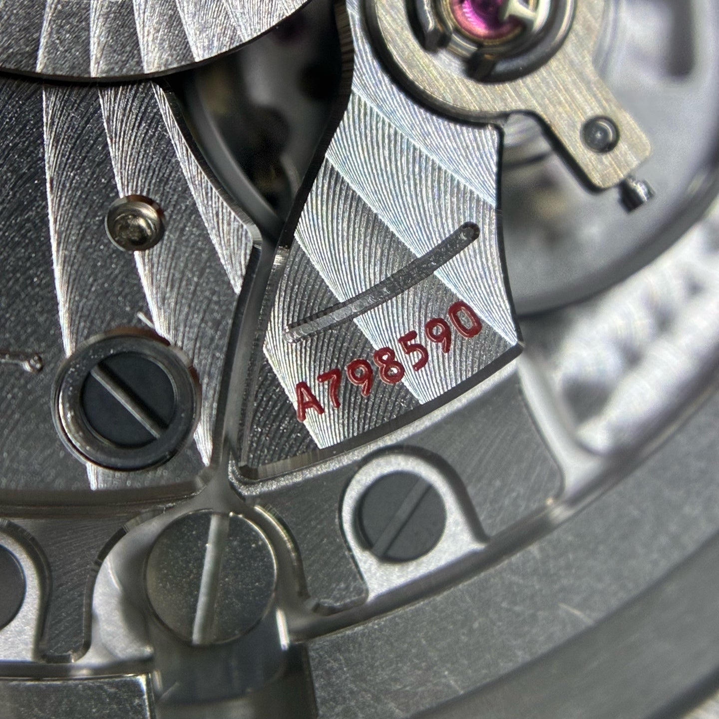 Omega Seahorse Series 42 210.90.42.20.01.001