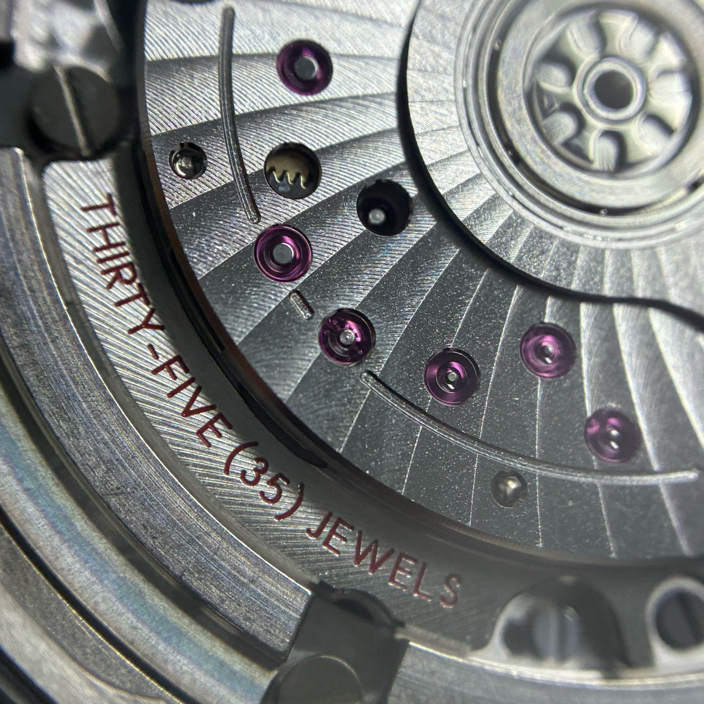 Omega Seahorse Series 42 210.90.42.20.01.001