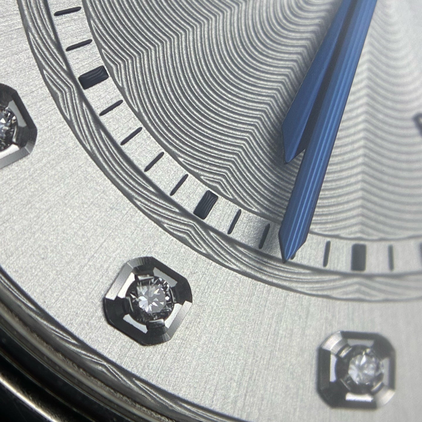 Cartier Ballon Bleu de Cartier Cartier Blue Balloon watch 33mm W4BB0021