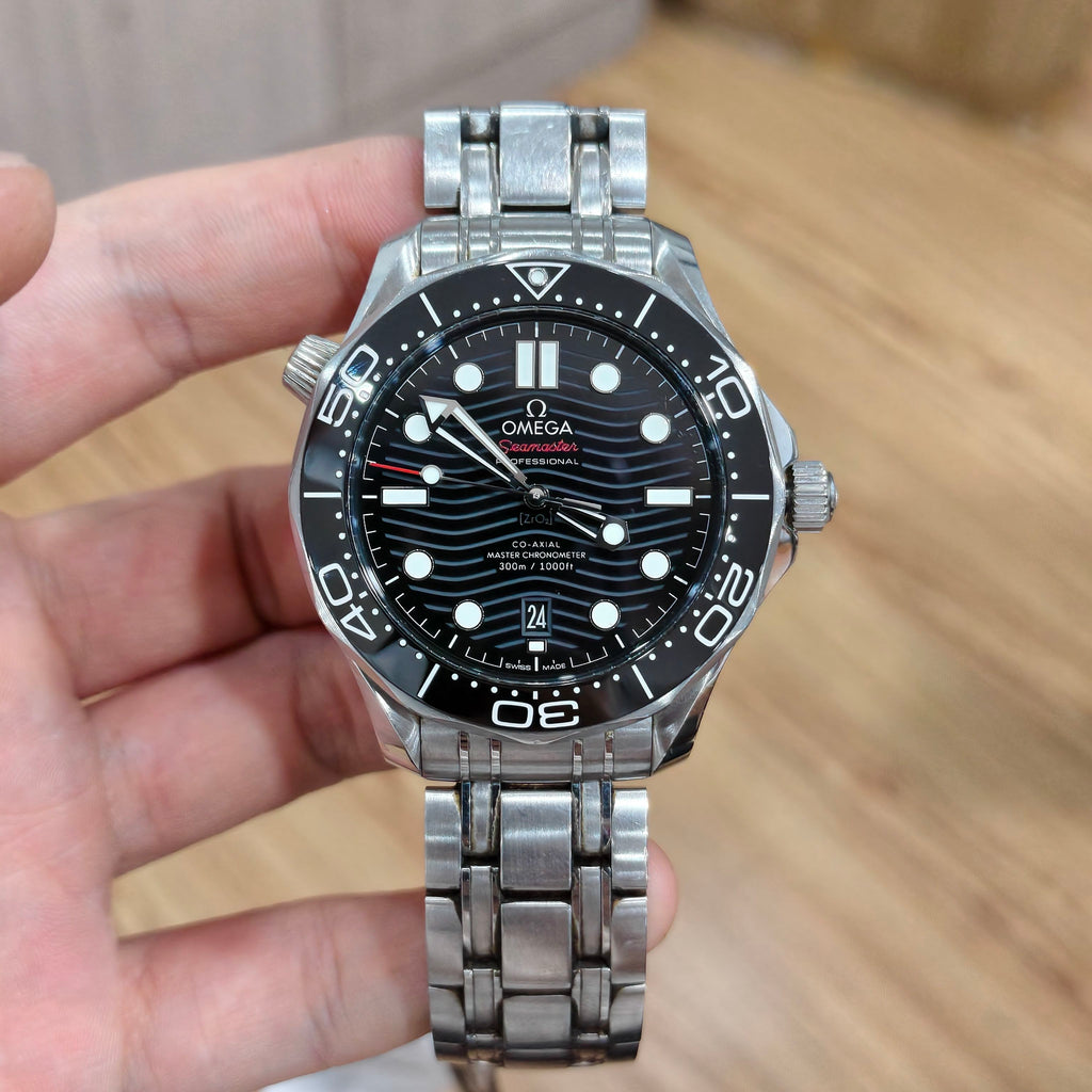 Omega Seahorse Series 42 210.30.42.20.01.001