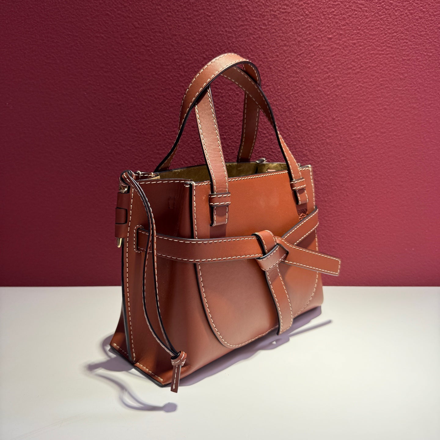 Loewe Gate Brown Tote 25.2X18X10 cm 321.56.Z99