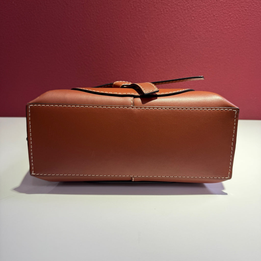 Loewe Gate Brown Tote 25.2X18X10 cm 321.56.Z99
