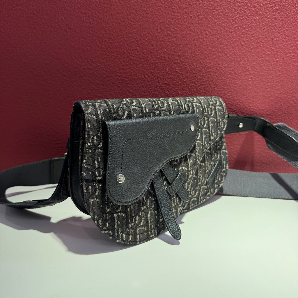 Dior Black Saddle Bag 24 centimeters x 17.5 centimeters 1ADPO095YKY_H15E
