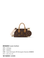 Louis Vuitton Onthego Crossbody 25 x 13 x 10 M46653