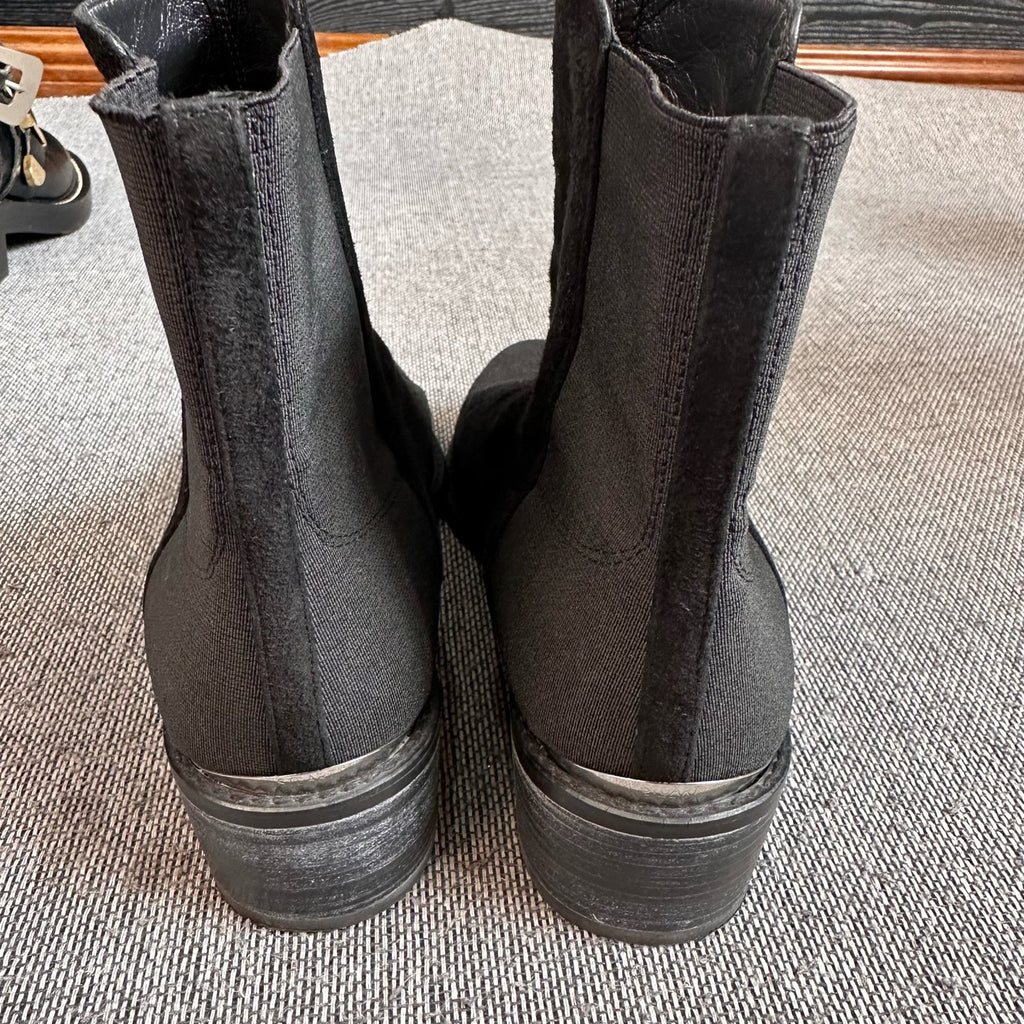 空白 Ankle boots