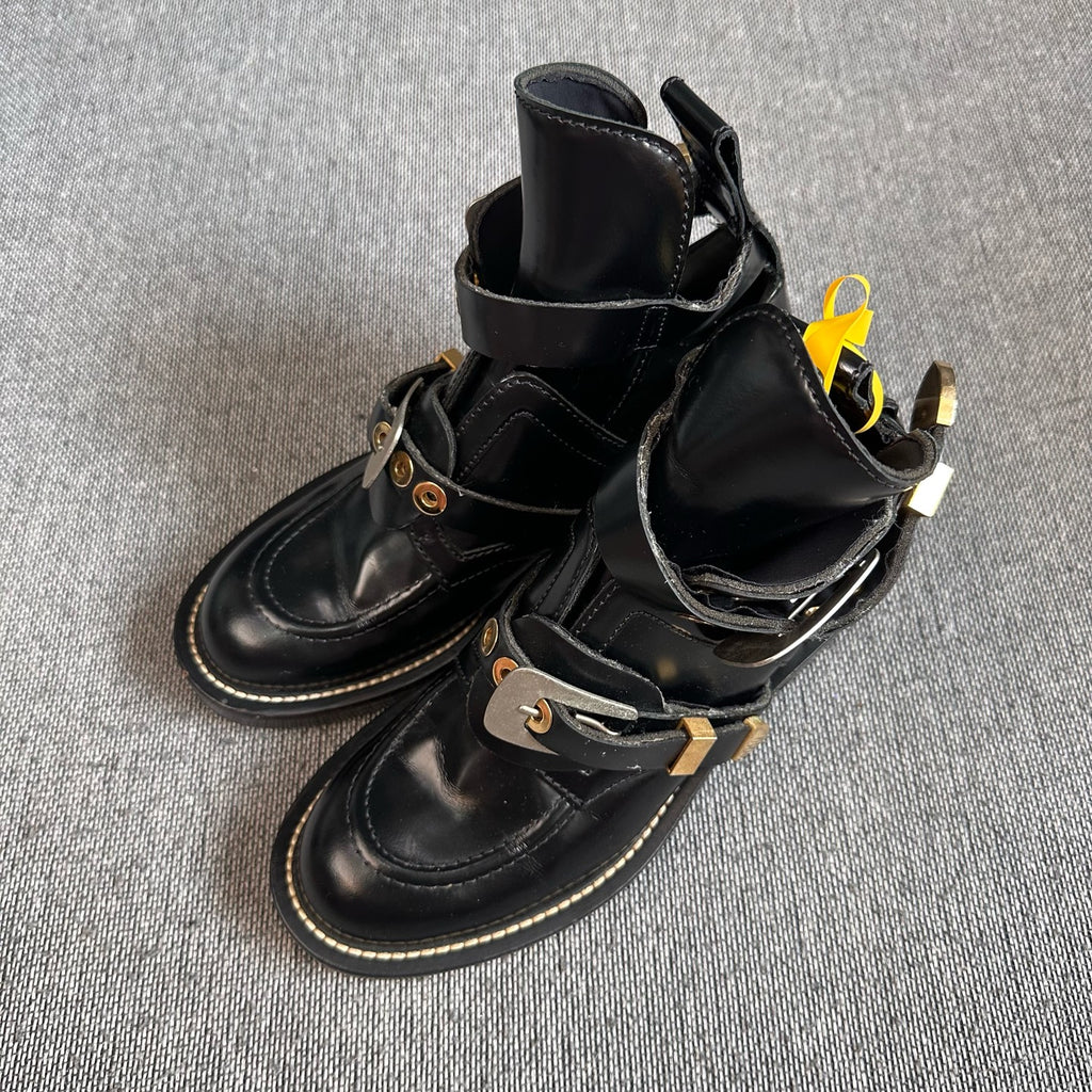 Balenciaga Leather Ankle boots