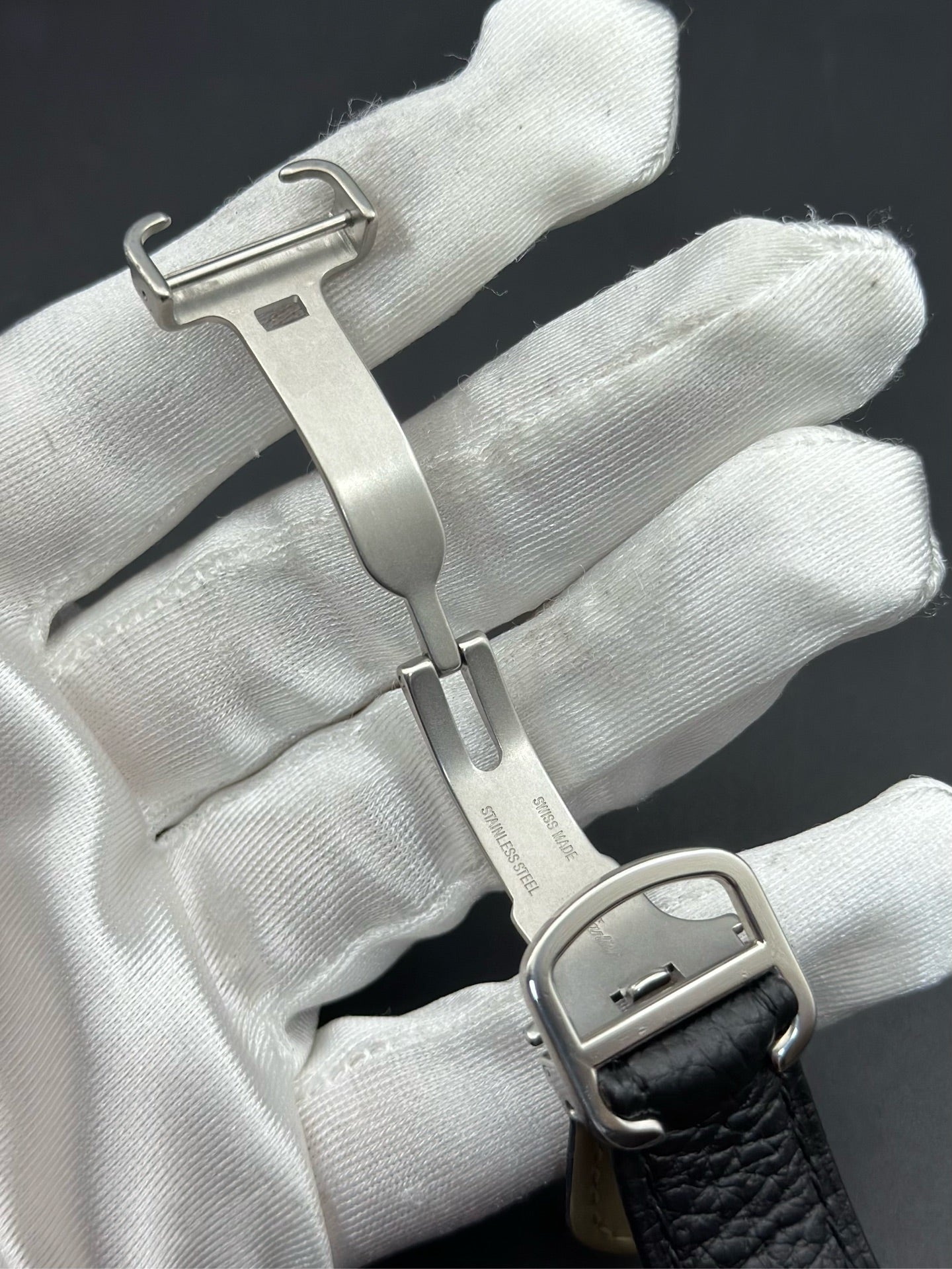 Cartier White Quartz watch