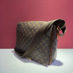Louis Vuitton Messenger Bag